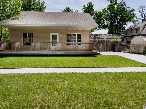 4819 Greenwood St, Lincoln, NE 68504