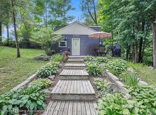 7353 Delta River Dr, Lansing, MI