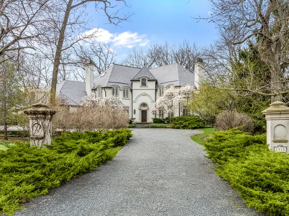 1315 Abington Cambs Dr, Lake Forest, IL 60045