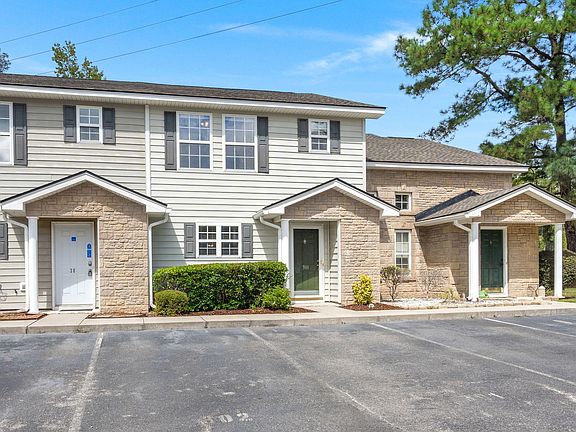 2nd image of 301 Sunnyside Way