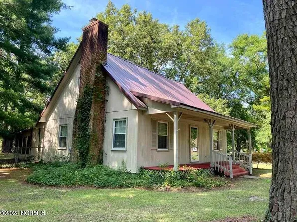 22580 Hoyl Circle, Maxton, NC 28364