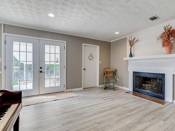 3rd image of 3954 Willowood Rd