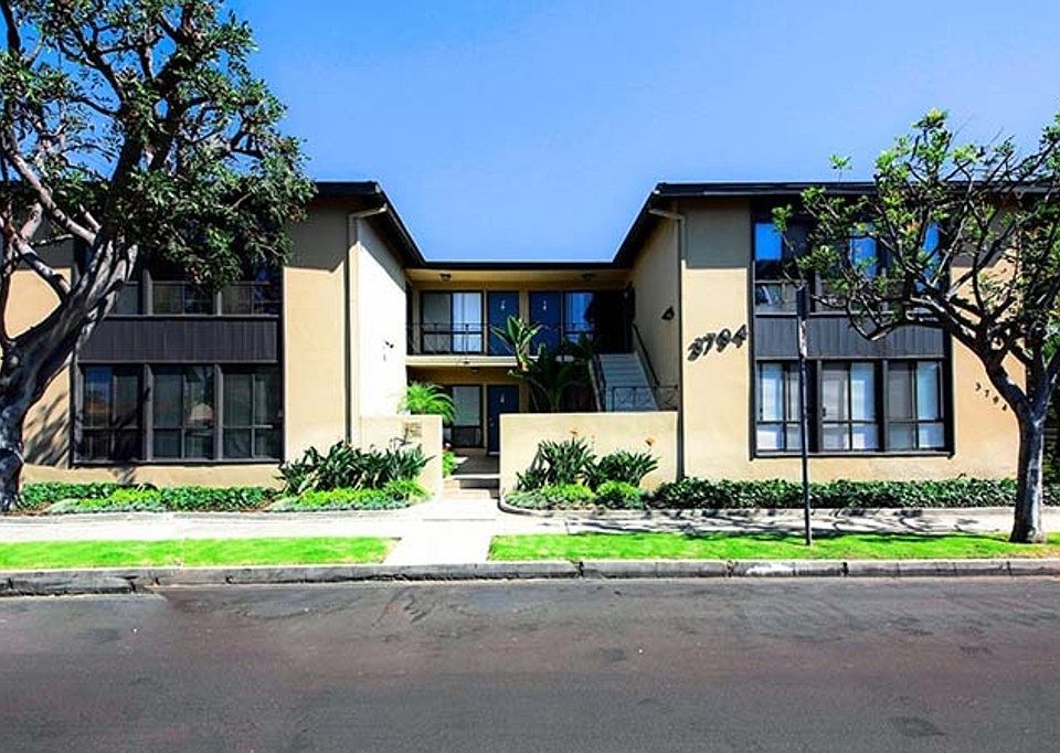 1st image of 3794 Rosewood Ave