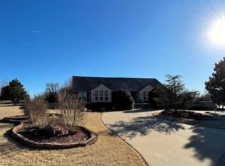 505 Lake Trail Dr, Enid, OK 73701