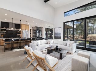 11630 Henness Rd, Truckee, CA 96161