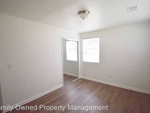 5th image of 103 Bradford Ct