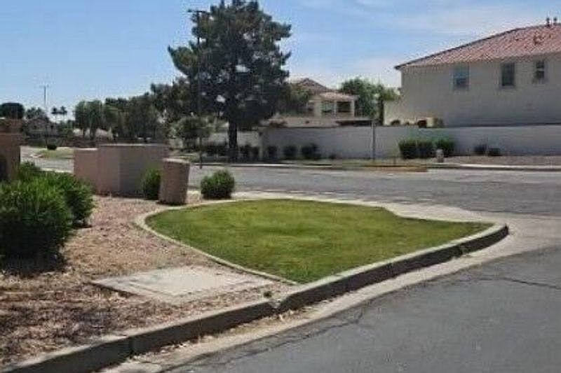 2127 W Peninsula Cir