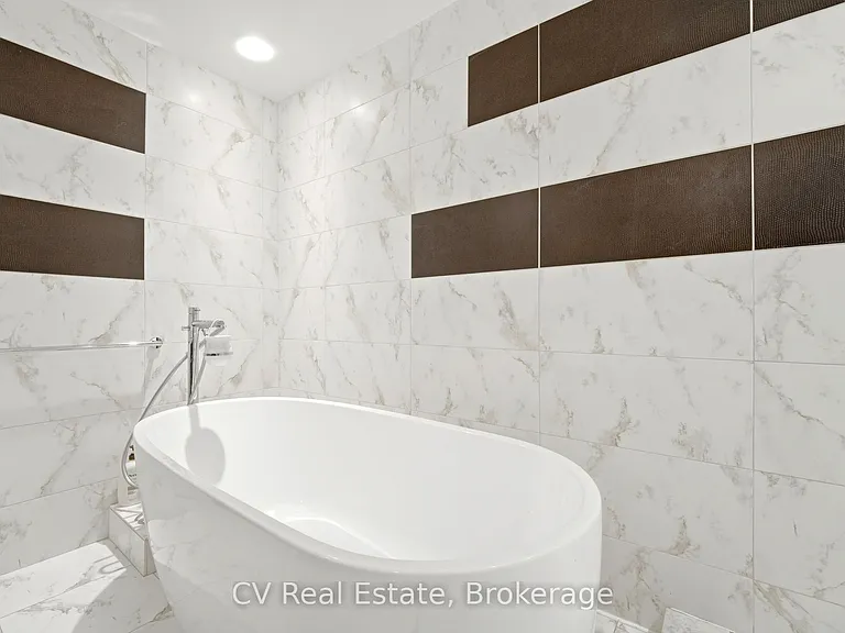 333 Adelaide St E #1414 — Photo 26