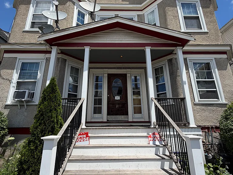 12 Dolphin Ave #2 — Photo 2
