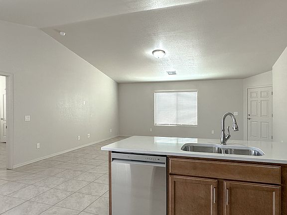 5th image of 4872 Scout Dr
