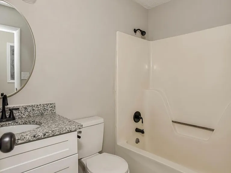 3401 Princess Ct — Photo 3