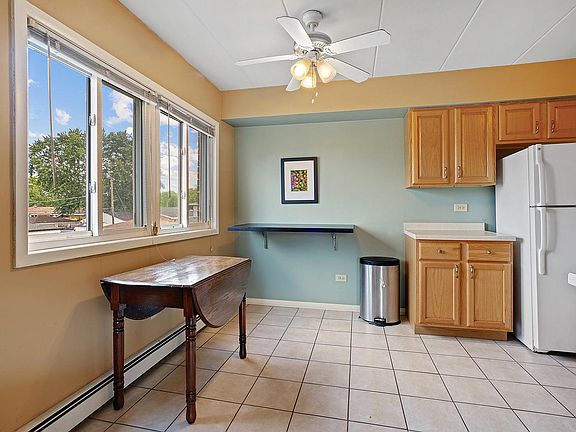 5th image of 11037 S Kilbourn Ave APT 27