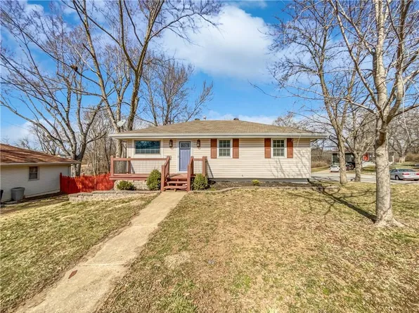 16352 E 34th St S, Independence, MO 64055