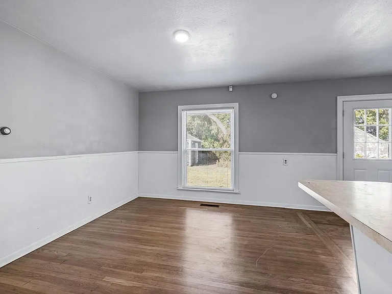 3624 Winston Rd — Photo 5