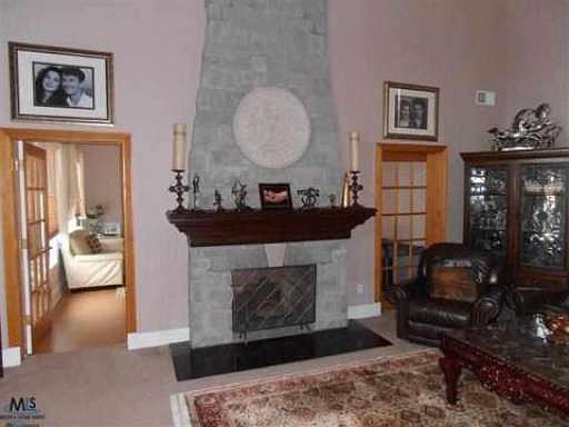 3rd image of 48475 Red Oak Dr