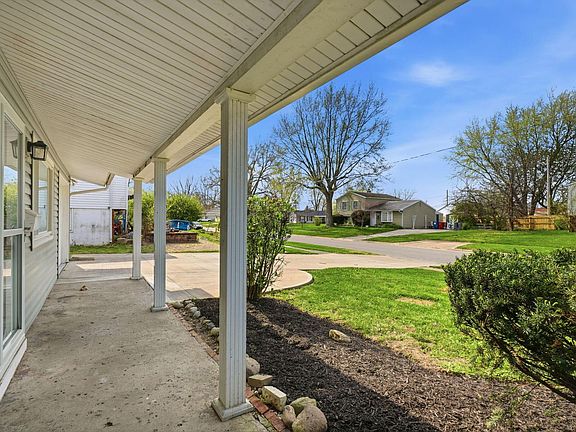 5th image of 5100 Edgeview Rd