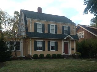 340 W Iroquois Rd, Pontiac, MI 48341