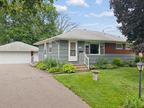 6400 Perry Ave N, Brooklyn Center, MN 55429