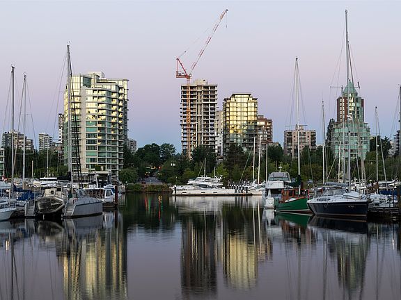 3rd image of 1818 Alberni St #1402