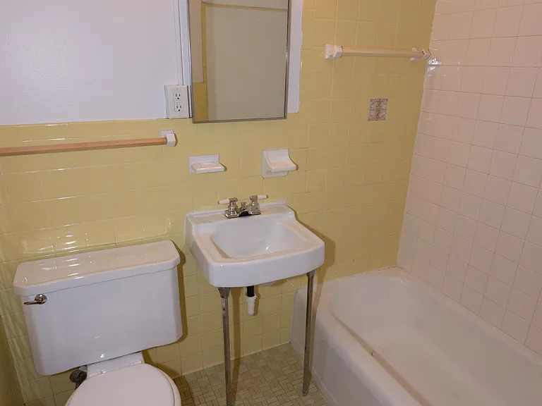 Blaisdell Avenue Apartments — Photo 17