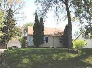 4 Park Dr, Circle Pines, MN 55014