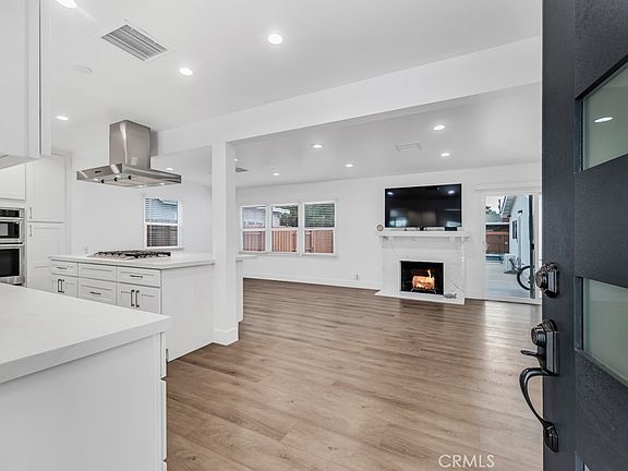 4th image of 6852 Claire Ave