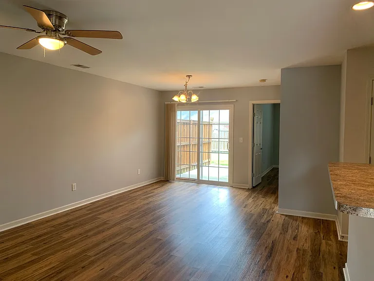 1032 Bridgeport Way — Photo 21