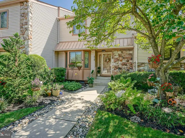 219 Chanticleer, Cherry Hill, NJ 08003