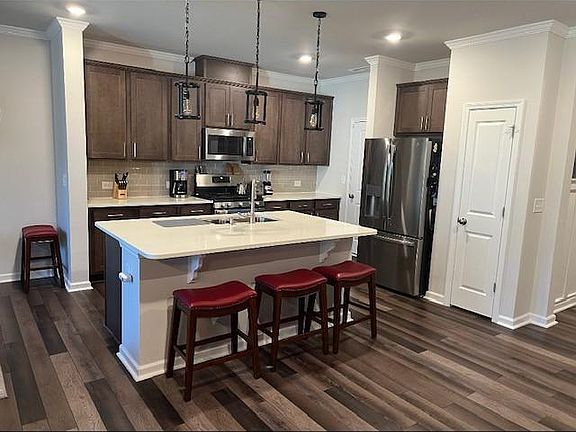 5th image of 112 Millennium Dr