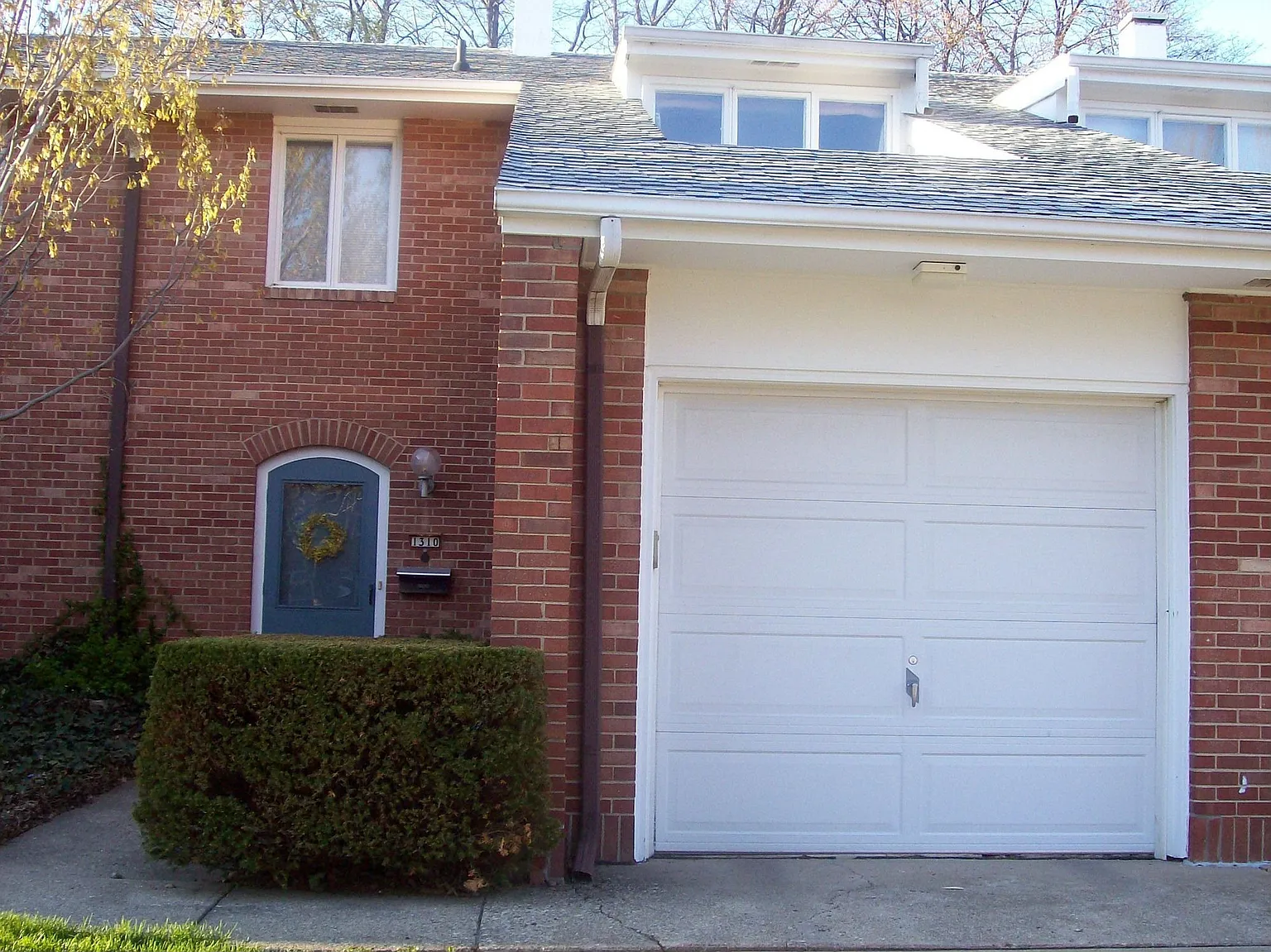 1310 Mitchem Dr photo 1