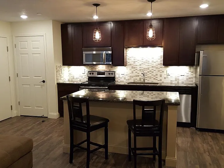 1975 Wilson Ave #4 — Photo 3