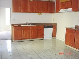 3rd image of 321 E Saint James St