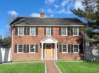 41 Foxcroft Rd, Winchester, MA 01890