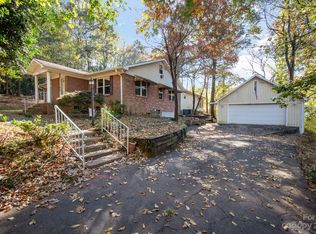 8840 Sharonbrook Dr, Charlotte, NC 28210