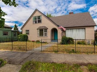 1326 SE Main St, Roseburg, OR 97470