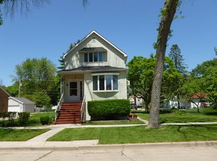 9432 Jefferson Ave, Brookfield, IL 60513