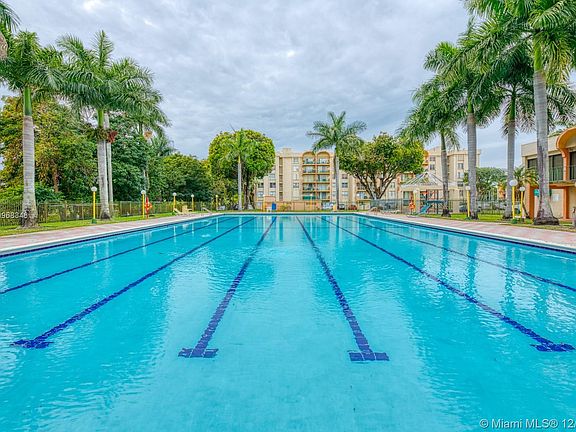 4th image of 9320 Fontainebleau Blvd APT 211