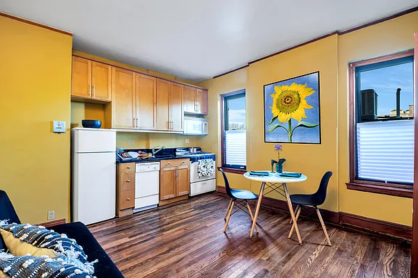 Sold by Compass | media 1