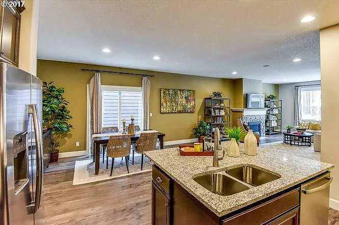 3765 SE McKenzie Ave — Photo 12