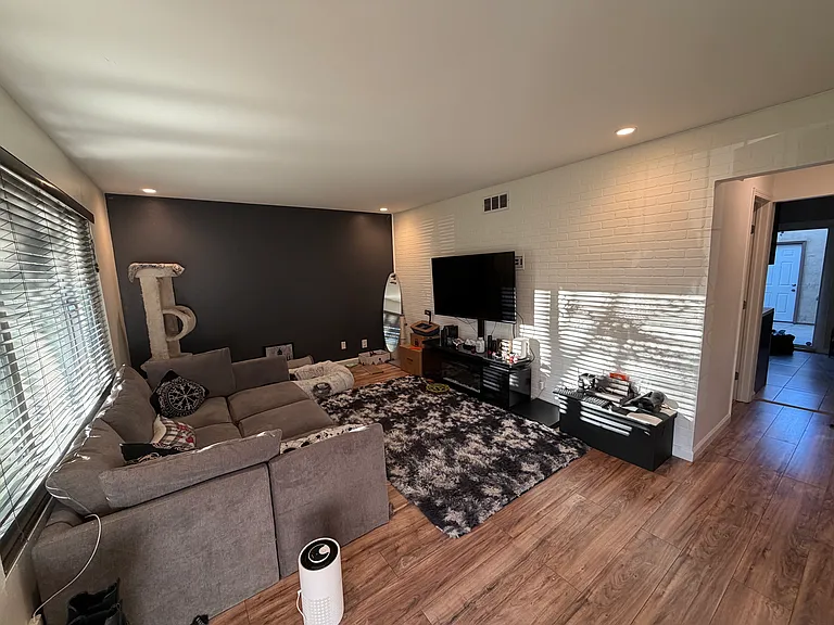 10561 Kerrigan Ct — Photo 12