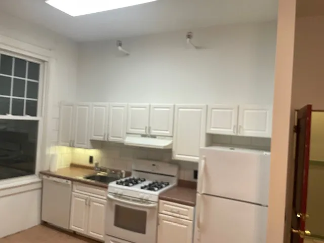 1 bed, 900 sqft, $1,250 — Photo 2