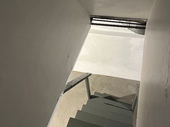 5th image of 2439 E Ann St