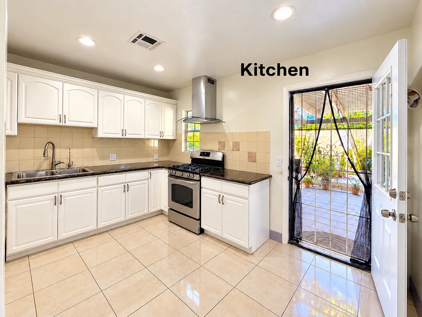 N Haron St, Anaheim — Photo 3
