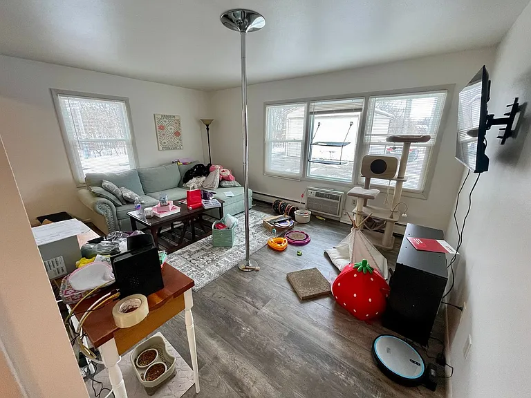 1524 E Providence Ave — Photo 3