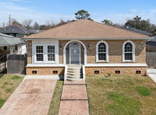 4737 Coronado Dr, New Orleans, LA 70127