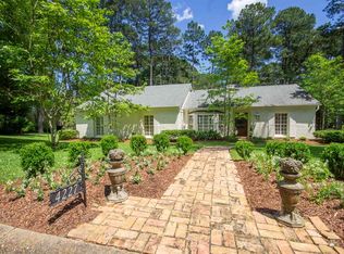 4227 N Honeysuckle Ln, Jackson, MS 39211
