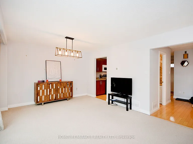 2335 Council Ring Rd — Photo 13