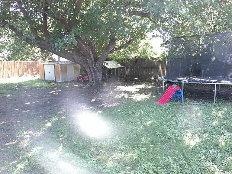 5809 Maiden Ln — Photo 20