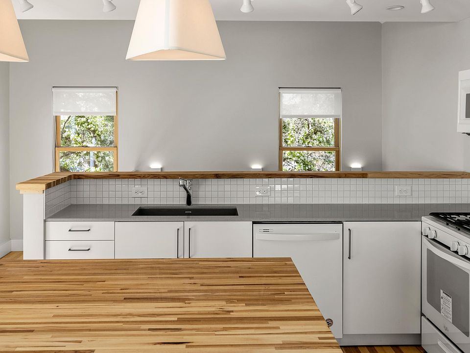 1st image of 122 Boston St #301