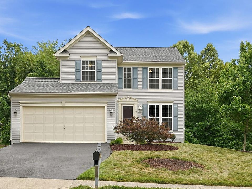 1st image of 16 Emerald Dr